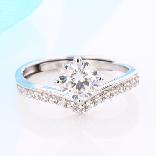 Loose stone inlaid moissanite ring